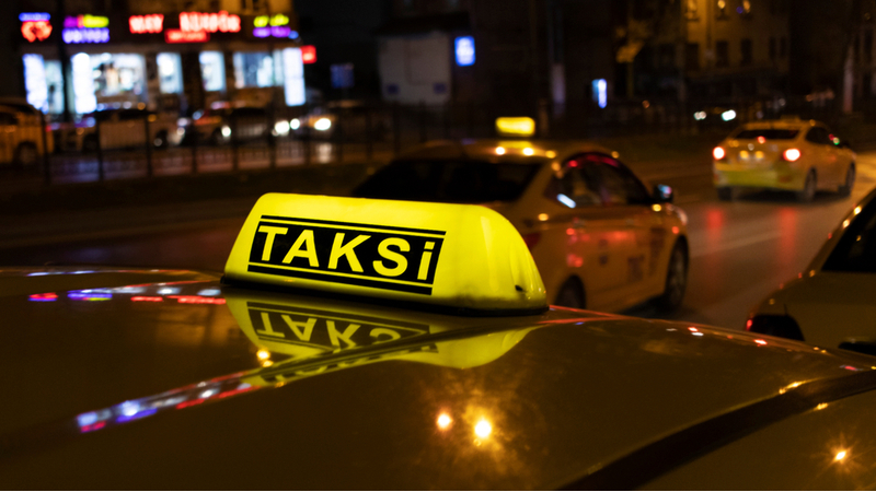 Taksi fəaliyyəti göstərmək istəyənlərin nəzərinə – RÜSUMLAR AÇIQLANDI