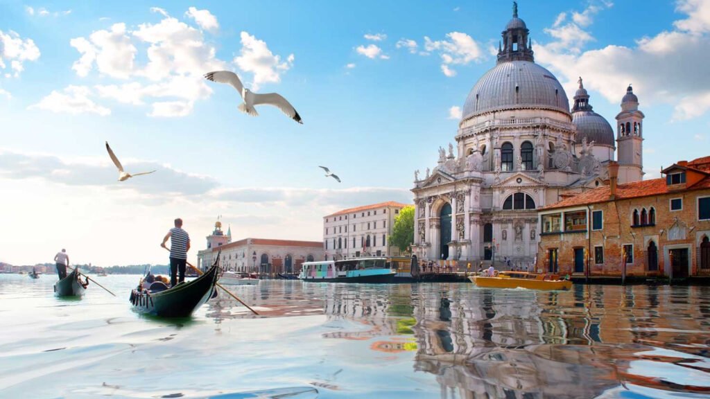 Venesiya kütləvi turizmlə mübarizəni gücləndirir – VERGİLƏR ARTIR