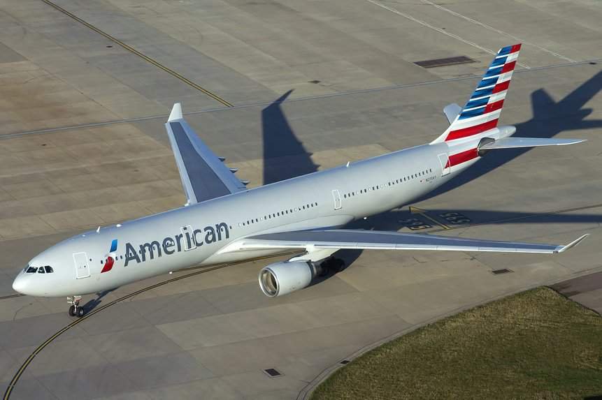 “American Airlines”in təyyarəsi Bakıya eniş edib – MƏCBURİ