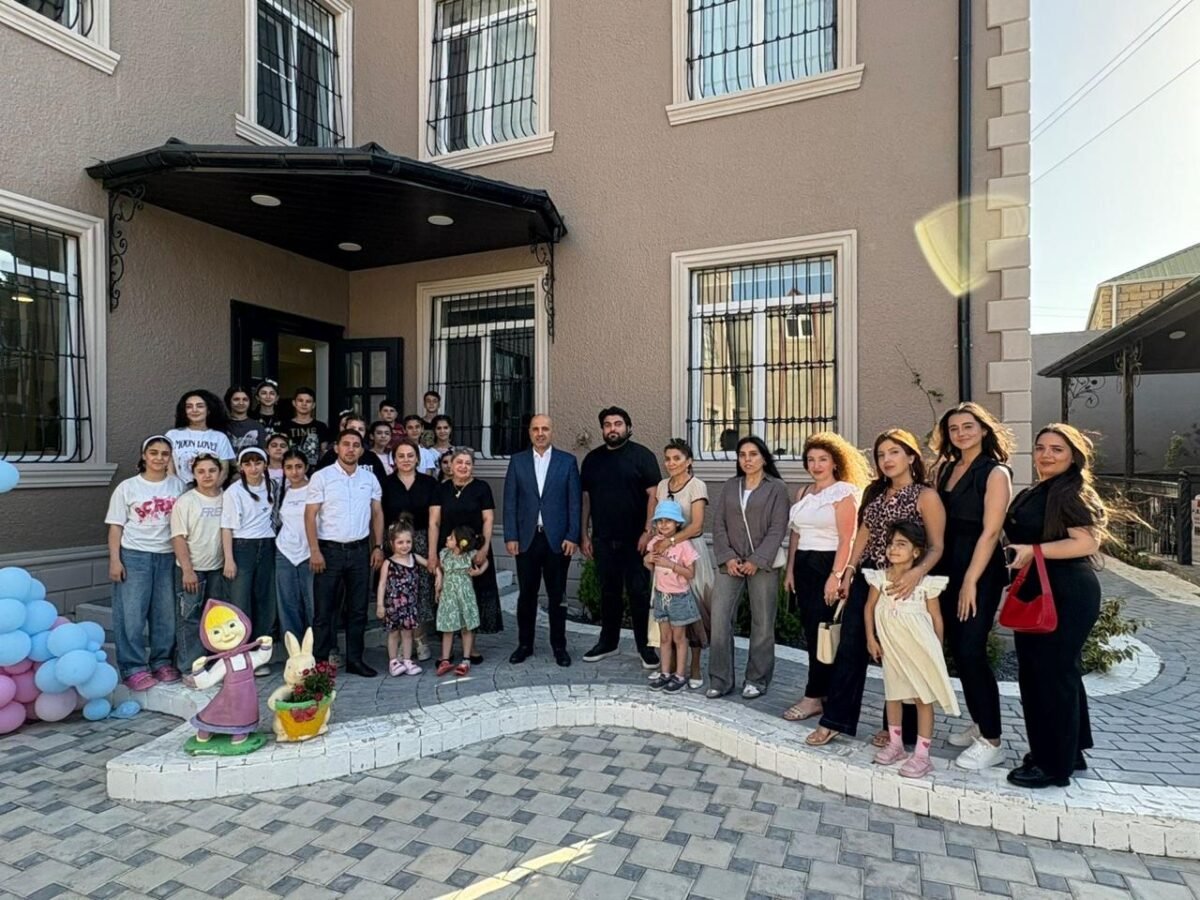 ATAA sədri və üzvləri Uşaq Sığınacağı–Reinteqrasiya Mərkəzini ziyarət ediblər ATAA sədri və üzvləri Uşaq Sığınacağı–Reinteqrasiya Mərkəzini ziyarət ediblər