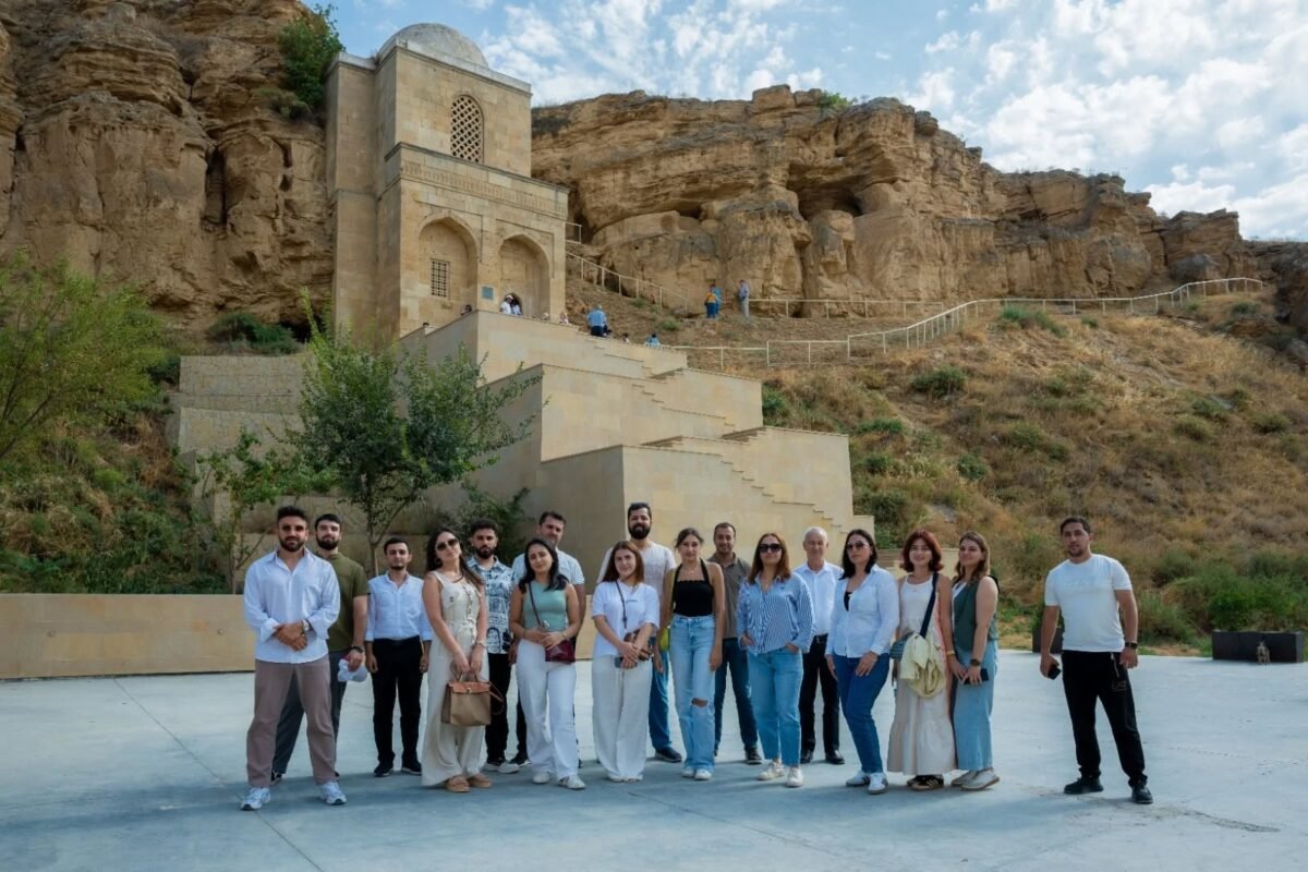 Turizmçilər Şamaxı, Ağsu və İsmayıllı rayonlarında info-turda olublar – FOTOLAR