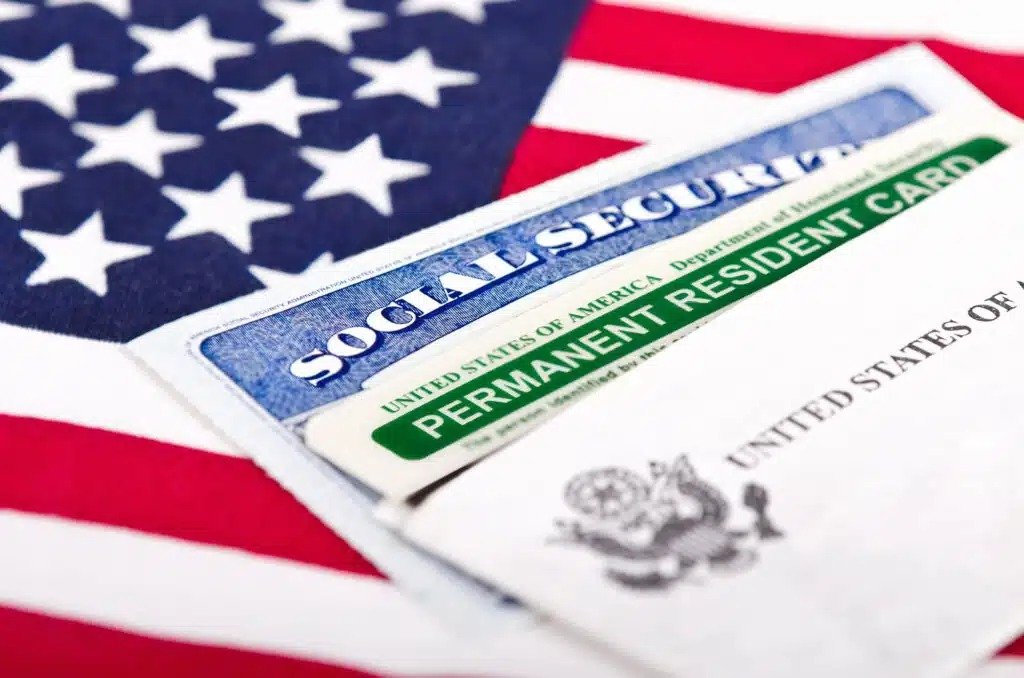 ABŞ “Green Card” lotereyası üçün müraciətləri ÖDƏNİŞLİ ETDİ