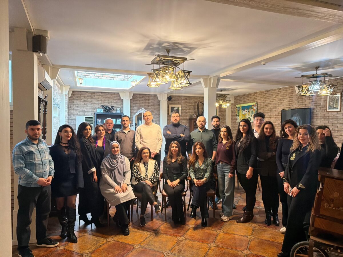 Turizmçilər ATAA-nın təşəbbüsü ilə “Cız-Bız”restoranında biznes səhər yeməyində – FOTOLAR