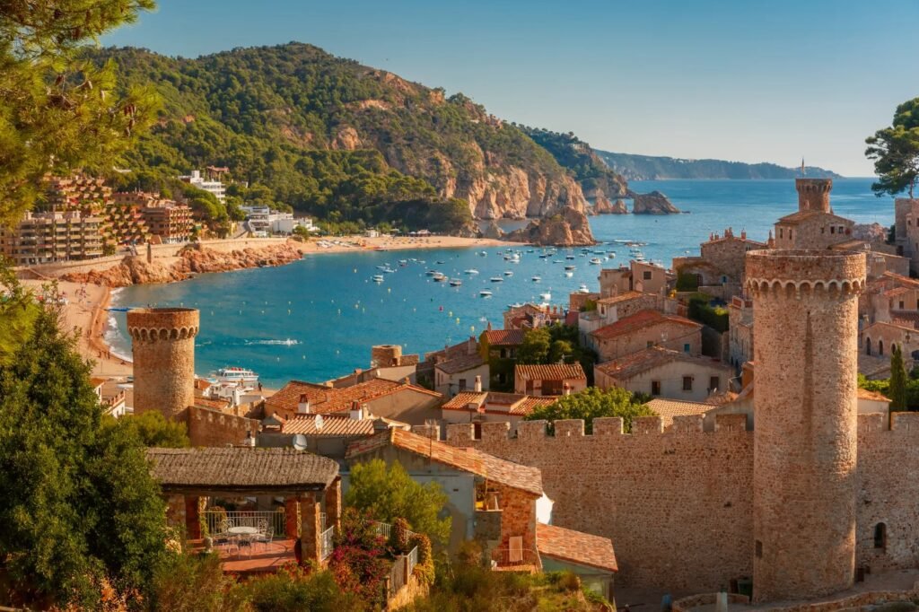 İspaniya turizm sərhədlərini aşır: Muzeyi təkbaşına gəzmək, məhdud sahələrə giriş, kral ailəsi ilə birlikdə nahar etmək