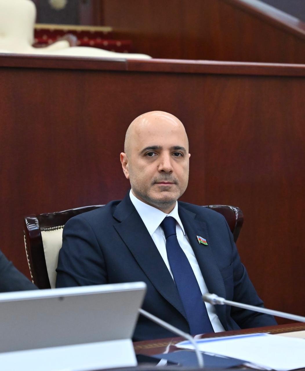 Turizm sahəsində yeni təkliflər: bələdçilərə məcburi sertifikasiya və nəqliyyat infrastrukturu müzakirədə