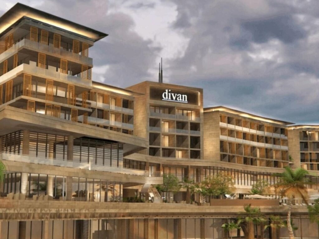 Antalyanın ilk 5 ulduzlu tarixi hoteli 13 ildən sonra yenidən açılır