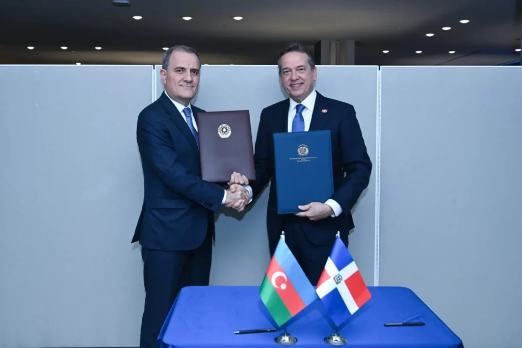 Azərbaycan daha bir ölkə ilə viza rejimini LƏĞV EDİR